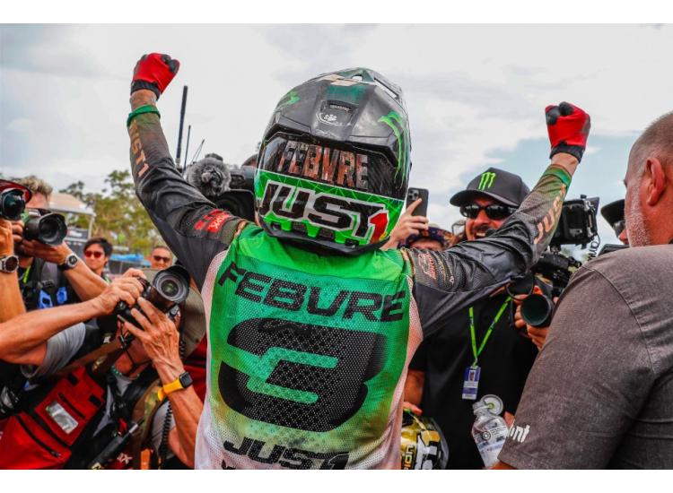 Romain Febvre et Kawasaki champions du monde MXGP 2025