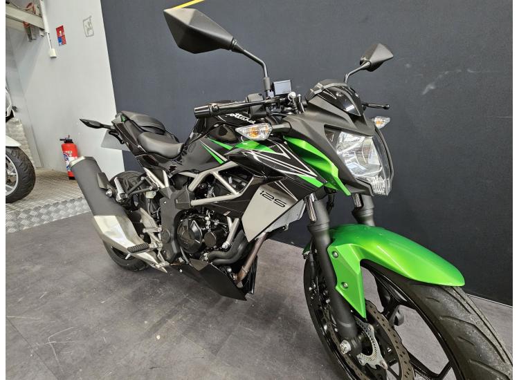 KAWASAKI Z 125 1° MAIN 731 KMS SEULEMENT !