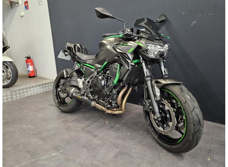 KAWASAKI Z650 1° MAIN REVISEE ET GARANTIE 
