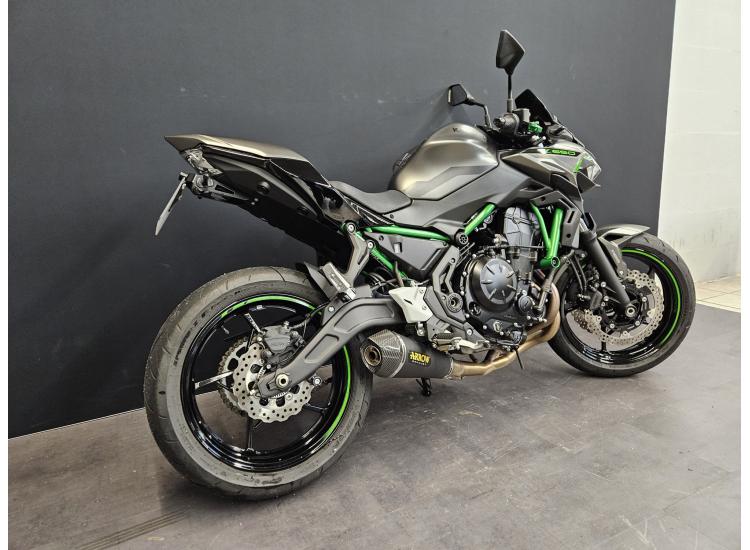 KAWASAKI Z650 1° MAIN REVISEE ET GARANTIE 