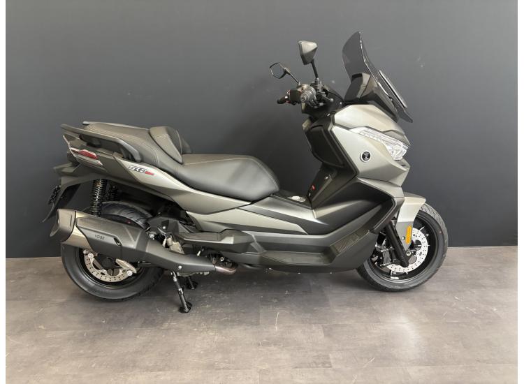 VOGE SR4 LUXE RADAR NEUF GARANTIE 3 ANS ! 
