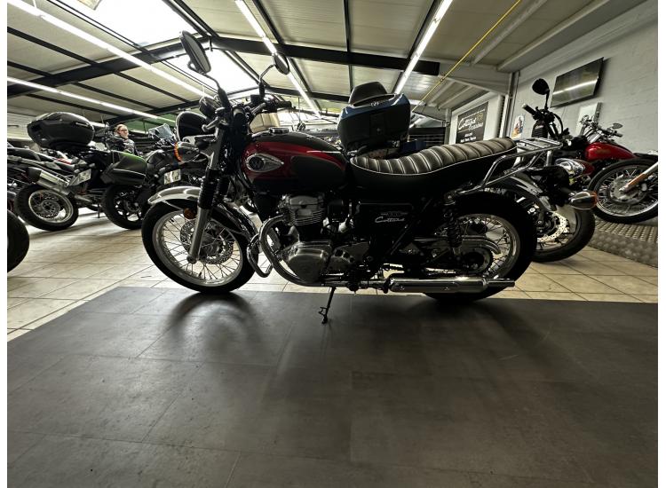 KAWASAKI W800 REVISEE & GARANTIE !