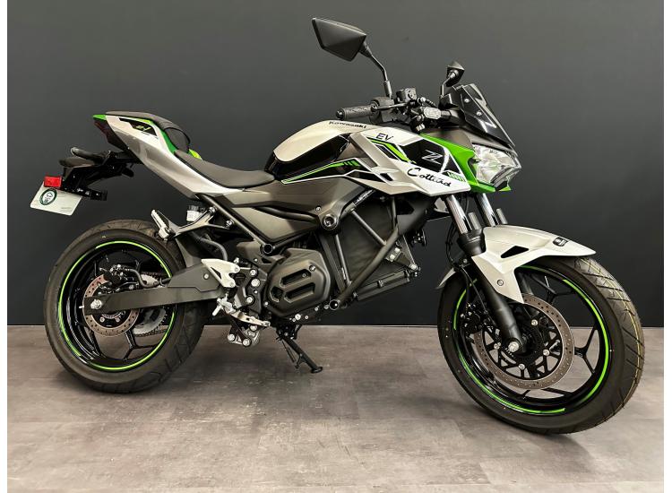 KAWASAKI Ze-1 DEMO BIKE GARANTIE 2028 ! 