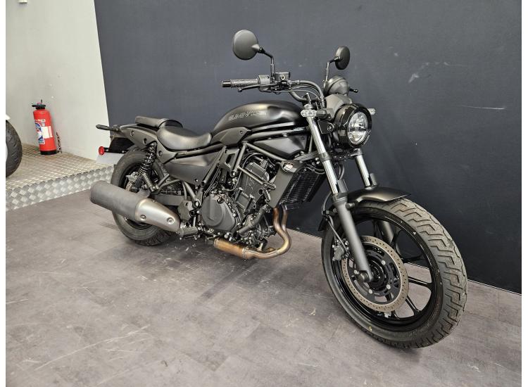 KAWASAKI ELIMINATOR 500 DEMO BIKE 228 KMS SEULEMENT !!