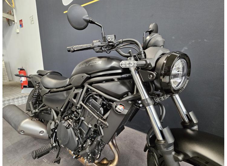 KAWASAKI ELIMINATOR 500 DEMO BIKE 228 KMS SEULEMENT !!