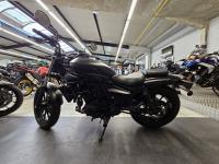 KAWASAKI ELIMINATOR 500 DEMO BIKE 228 KMS SEULEMENT !!