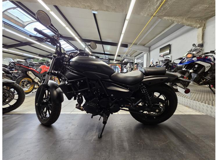 KAWASAKI ELIMINATOR 500 DEMO BIKE 228 KMS SEULEMENT !!