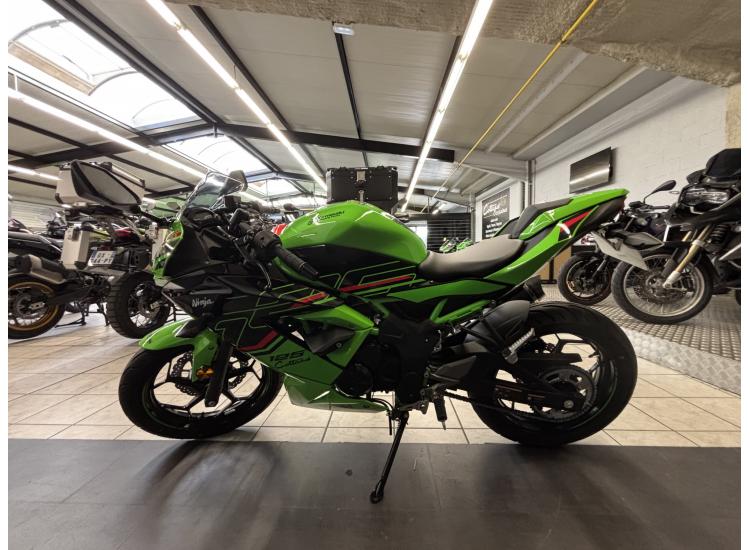 KAWASAKI NINJA 125 REVISEE & GARANTIE 12 MOIS !