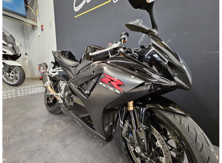 SUZUKI GSXR 1000 1° MAIN REVISEE ET GARANTIE !