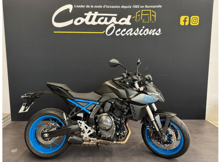 SUZUKI GSX-8S Full
