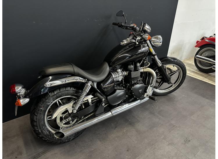 TRIUMPH BONNEVILLE SPEEDMASTER 865 REVISÉE & GARANTIE !
